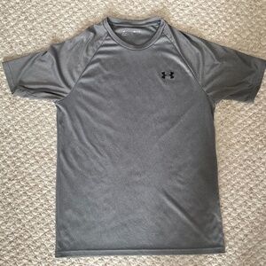 UNDER ARMOUR mens short sleeve tech shirt - size SM